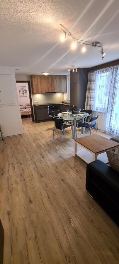 Apartmenthaus Sunshine 사스그룬트 외부 사진