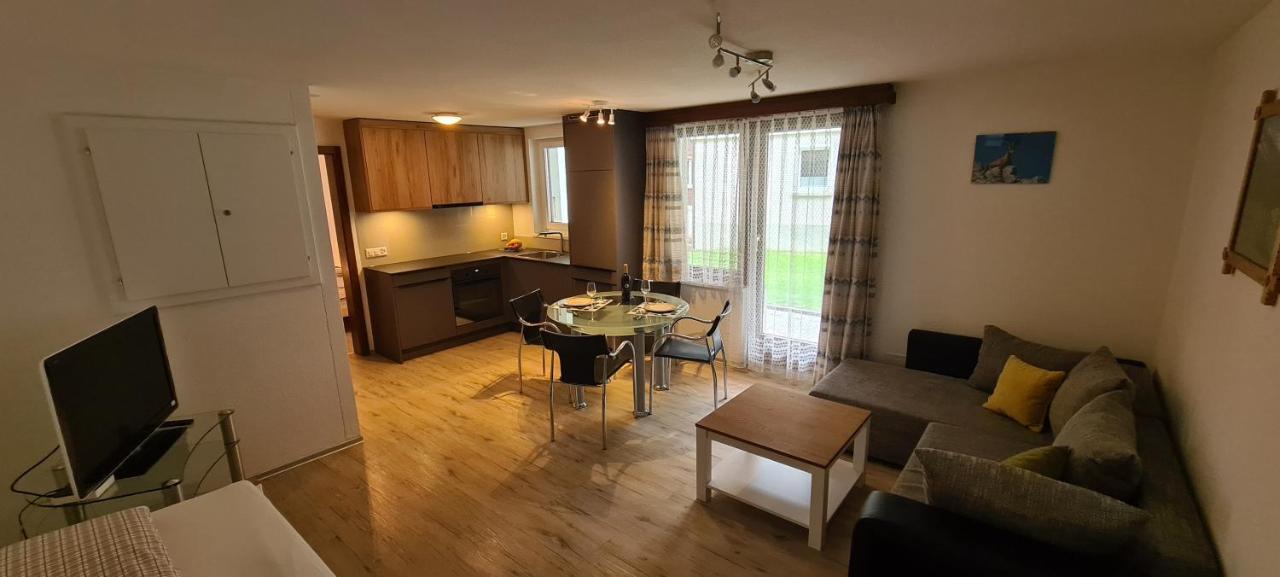 Apartmenthaus Sunshine 사스그룬트 외부 사진
