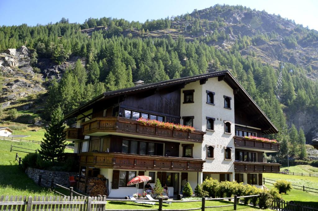 Apartmenthaus Sunshine 사스그룬트 외부 사진